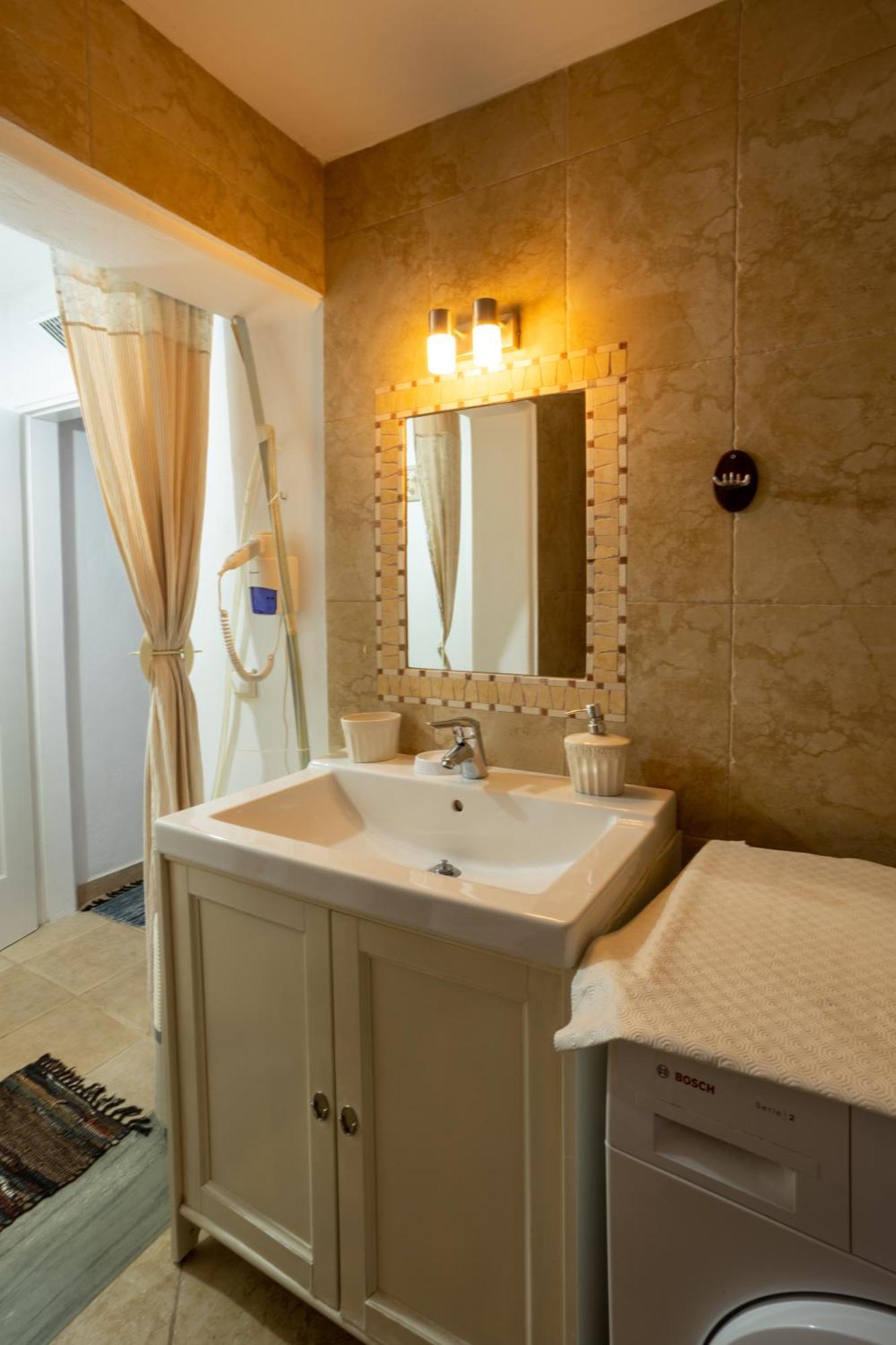 Irilena'S Guest House แฟรอส ภายนอก รูปภาพ
